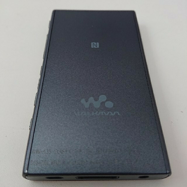 WALKMAN(ウォークマン)のSONY WALKMAN NW-A35 チャコールブラック 16GB スマホ/家電/カメラのオーディオ機器(ポータブルプレーヤー)の商品写真