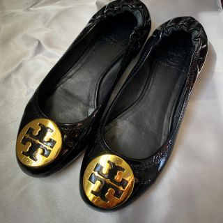 トリーバーチ(Tory Burch)のトリーバーチ エナメル フラットシューズ (バレエシューズ)