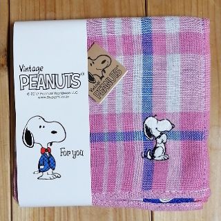 スヌーピー(SNOOPY)のスヌーピー　タオルハンカチ　新品(ハンカチ)