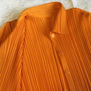 プリーツプリーズイッセイミヤケ(PLEATS PLEASE ISSEY MIYAKE)の専用　プリーツ　オレンジと黄色の上着2枚で(カーディガン)