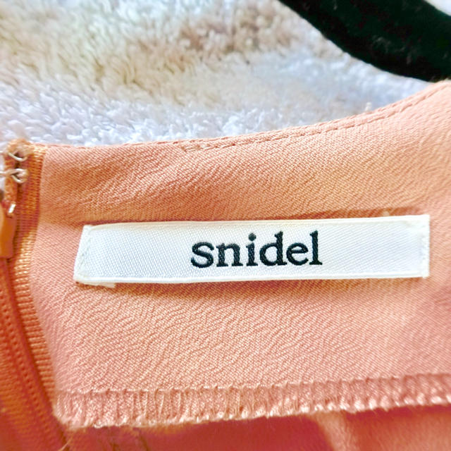 SNIDEL(スナイデル)の新品 snidel スナイデル ワンピース レディースのワンピース(ひざ丈ワンピース)の商品写真