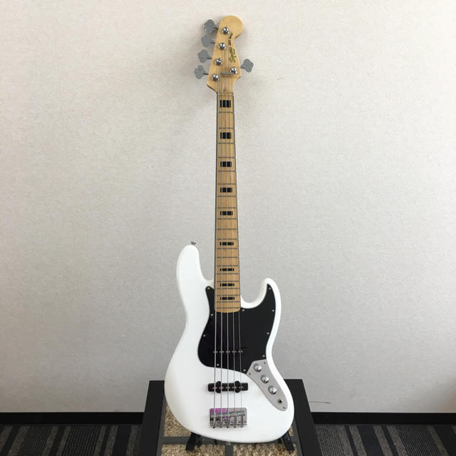 Fender(フェンダー)の弾きやすい！良音の5弦ジャズベース Squier by Fender 楽器のベース(エレキベース)の商品写真