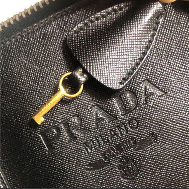 PRADA ハンドバッグ