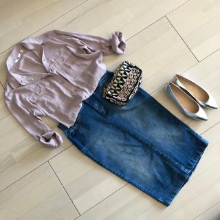 ザラ(ZARA)のZARA デニムタイトスカート　未着用品(ひざ丈スカート)