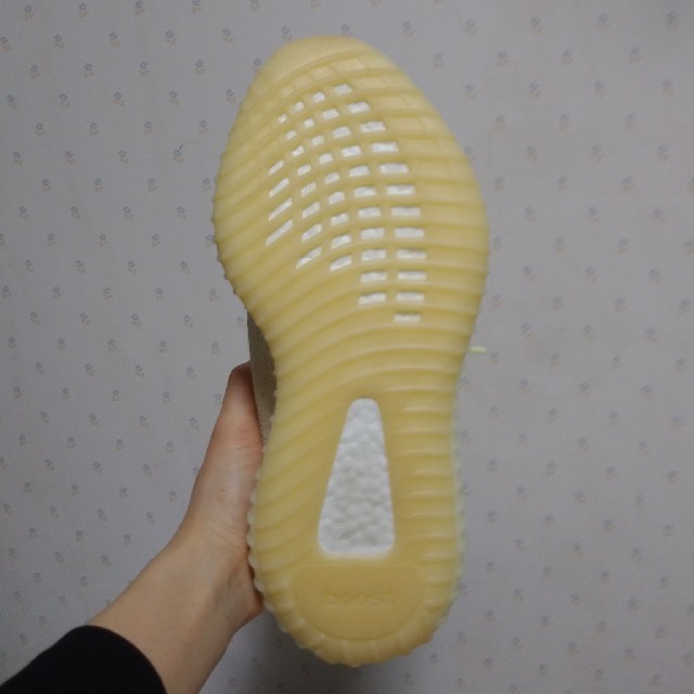 adidas(アディダス)のYEEZY BOOST 350 イエロー　25.0cm レディースの靴/シューズ(スニーカー)の商品写真