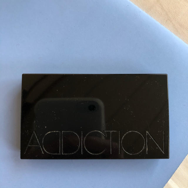 ADDICTION(アディクション)のADDICTION アディクション アイシャドウ 2色入りパレット コスメ/美容のベースメイク/化粧品(アイシャドウ)の商品写真