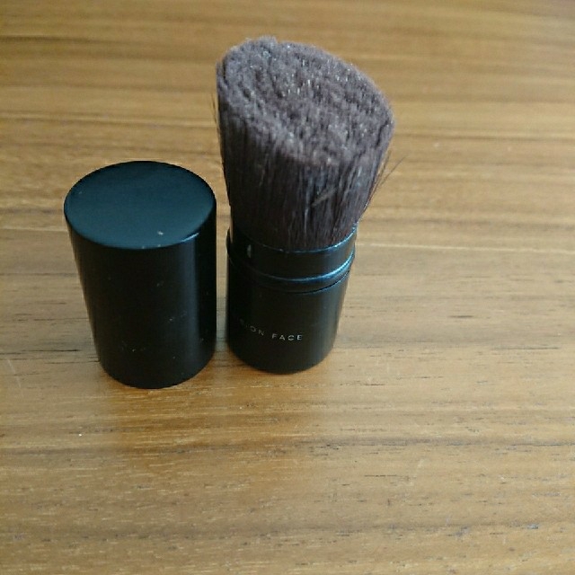 bareMinerals(ベアミネラル)の【専用】ベアミネラル 下地&カブキブラシ コスメ/美容のベースメイク/化粧品(その他)の商品写真