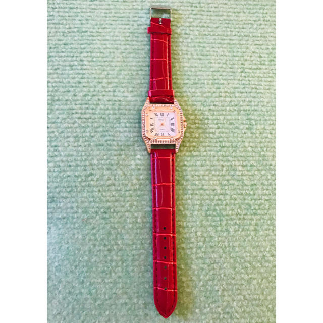 新品•未使用♡カジュアル♡可愛いクロコダイル型レザー腕時計ワインレッド レディースのファッション小物(腕時計)の商品写真