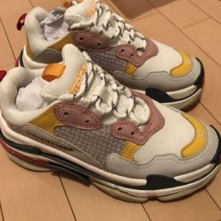 バレンシアガ(Balenciaga)のBALENCIAGA triple s　３7　(スニーカー)