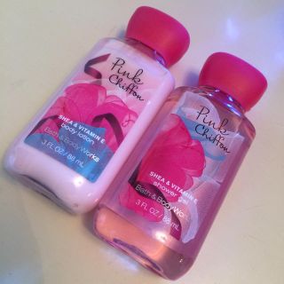 バスアンドボディーワークス(Bath & Body Works)のボディローションとシャワージェル(ボディクリーム)