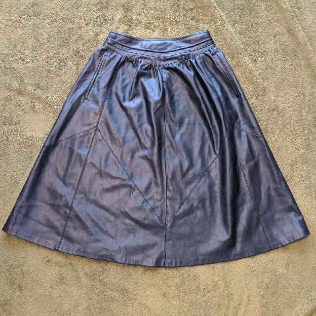 ZARA(ザラ)のZARA レザー風 フレアスカート レディースのスカート(ひざ丈スカート)の商品写真