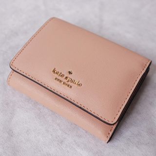 ケイトスペードニューヨーク(kate spade new york)の【新品未使用】今折りたたみが人気☆kate spade上品レザー&パステルピンク(財布)