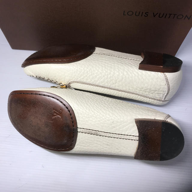 LOUIS VUITTON(ルイヴィトン)のルイヴィトン　レザーローファー　サイズ35.5 レディースの靴/シューズ(ローファー/革靴)の商品写真