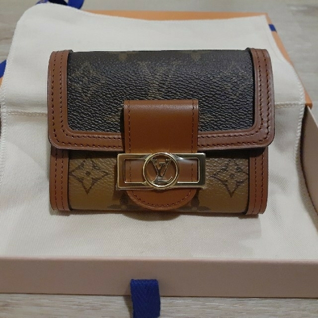 カーフレザー皮革の種類新品未使用 ルイヴィトン ドーフィーヌ ミニ財布