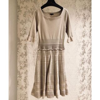 トゥービーシック(TO BE CHIC)の★TO BE CHIC トゥービーシック★ラテ色 フリル編み ニット ワンピース(ひざ丈ワンピース)