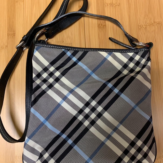 BURBERRY BLUE LABEL(バーバリーブルーレーベル)のBurberry Blue Label ショルダーバック レディースのバッグ(ショルダーバッグ)の商品写真