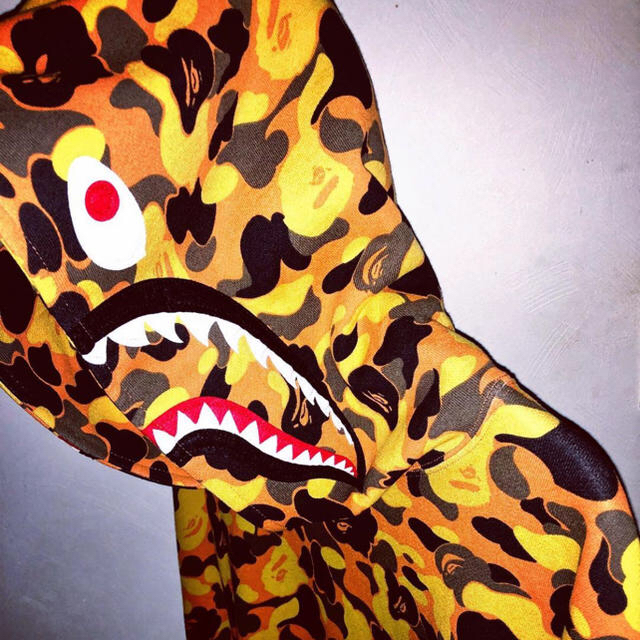 A BATHING APE(アベイシングエイプ)のa bathing ape xo シャークパーカーXL  メンズのトップス(パーカー)の商品写真