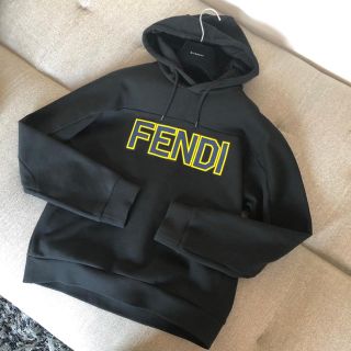 フェンディ(FENDI)のFendi 19SS 46 極美品 フーデッドプルオーバー パーカー　(パーカー)