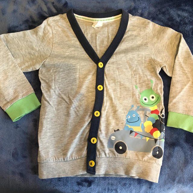 H&M(エイチアンドエム)のカーディガン 90 キッズ/ベビー/マタニティのキッズ服男の子用(90cm~)(カーディガン)の商品写真