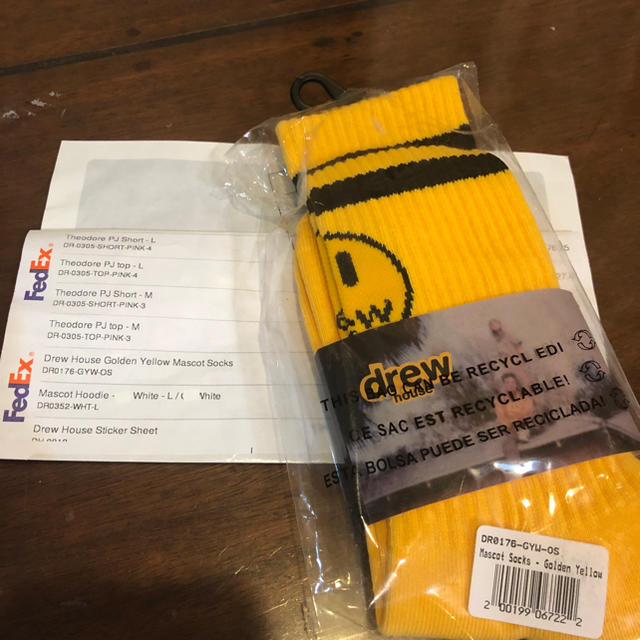 Drew House Golden Yellow Mascot Socks メンズのレッグウェア(ソックス)の商品写真