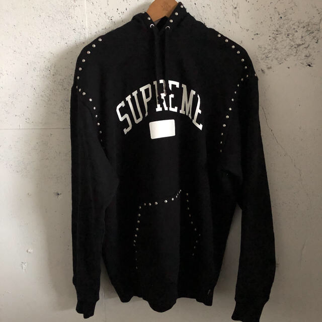 SALE価格で提供】 シュプリーム supreme スタッズ パーカー hoodie L 