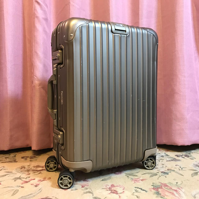 【新品】リモワ　トパーズチタニウム　RIMOWA 32L-34L