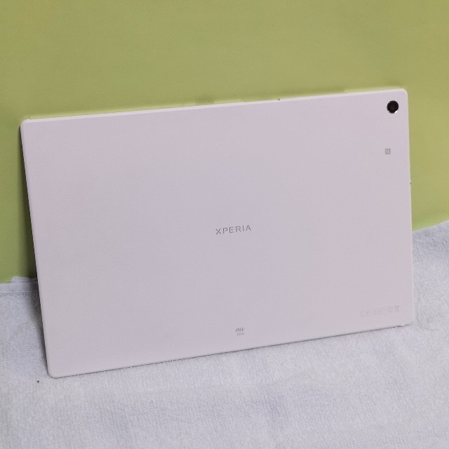 美品♪ SONY Xperia Z2 Tablet  sot21  AU