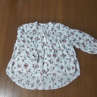 グローバルワーク(GLOBAL WORK)の花柄シャツ(シャツ/ブラウス(長袖/七分))