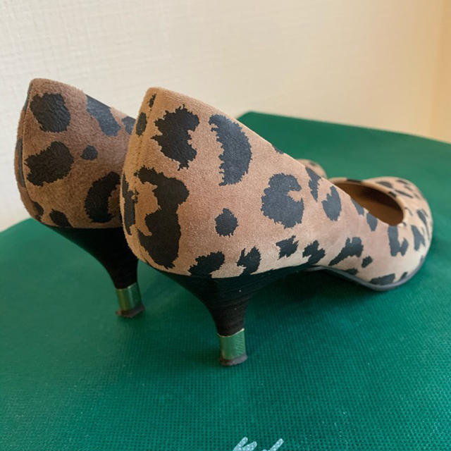 GINZA Kanematsu(ギンザカネマツ)の専用　　銀座カネマツ購入　レオパード柄ヒール靴　23センチ レディースの靴/シューズ(ハイヒール/パンプス)の商品写真