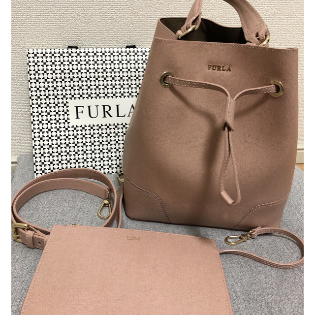 FURLA フルラ バック　値下げレディース