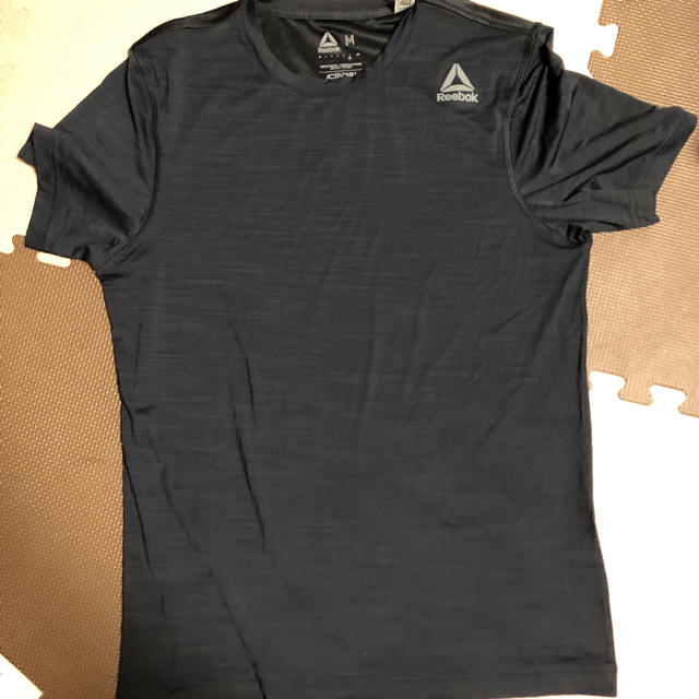 Reebok(リーボック)のリーボックTシャツ/サイズM/新品未使用 レディースのトップス(Tシャツ(半袖/袖なし))の商品写真