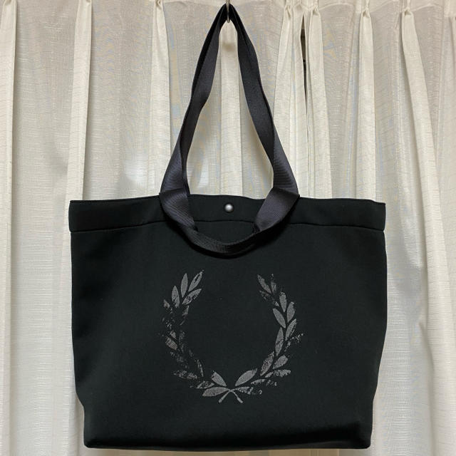 FRED PERRY(フレッドペリー)のにっしー様専用　フレッドペリー⭐︎2wayトート レディースのバッグ(トートバッグ)の商品写真