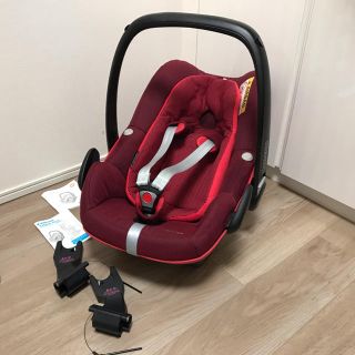 マキシコシ(Maxi-Cosi)のイチゴさん専用！　マキシコシ  ペブル　プラス　エアバギー アダプターセット(自動車用チャイルドシート本体)