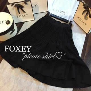 フォクシー(FOXEY)の♡美品♡フォクシーブティック プリーツスカート♡ブラック♡(ひざ丈スカート)