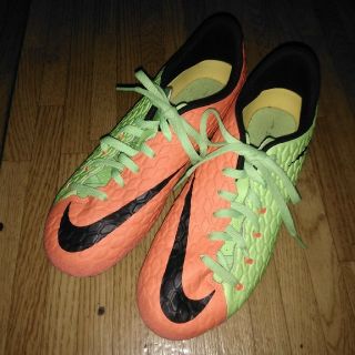 ナイキ(NIKE)のNIKEナイキスパイク子供用22,5(スニーカー)