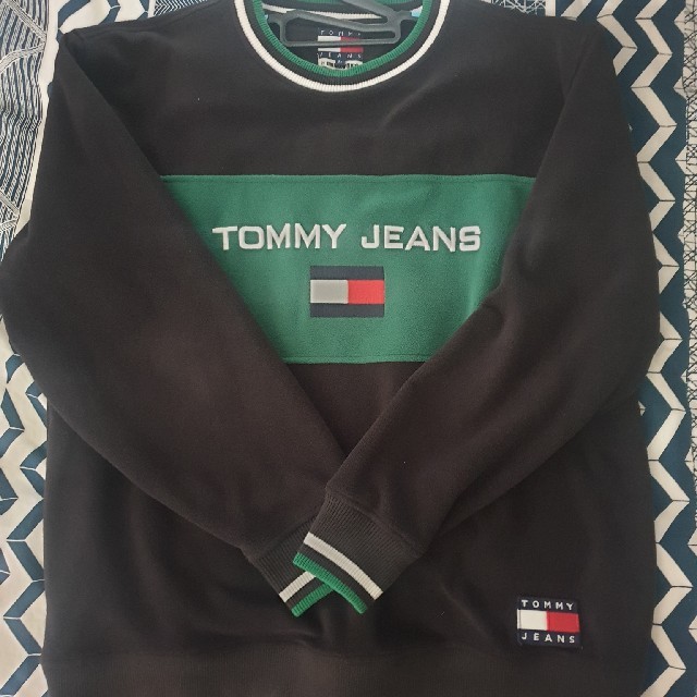 tommyjeans フリーススウェットのサムネイル