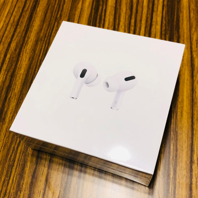 Apple(アップル)の未開封新品！ Apple Airpods Pro MWP22J/A スマホ/家電/カメラのオーディオ機器(ヘッドフォン/イヤフォン)の商品写真