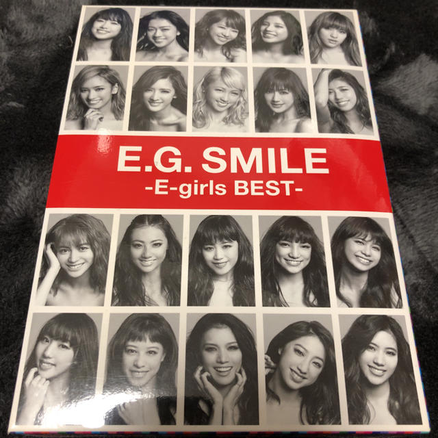 E-girls(イーガールズ)のE.G.SMILE -E-girls BEST-（Blu-ray Disc（3枚 エンタメ/ホビーのCD(ポップス/ロック(邦楽))の商品写真