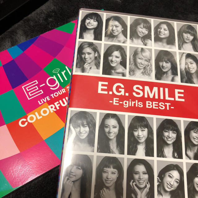 E-girls(イーガールズ)のE.G.SMILE -E-girls BEST-（Blu-ray Disc（3枚 エンタメ/ホビーのCD(ポップス/ロック(邦楽))の商品写真
