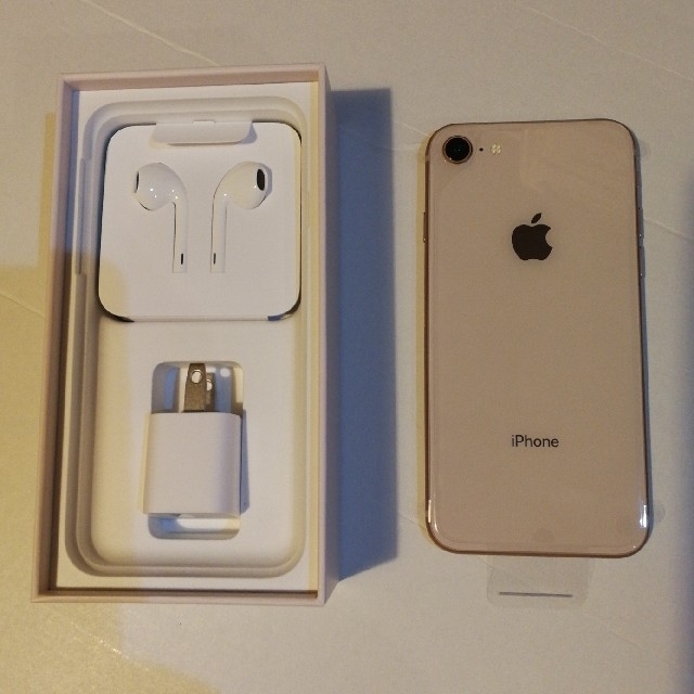 衝撃特価 iPhone - 新品　iphone8 ゴールド シムフリー 64GB スマートフォン本体