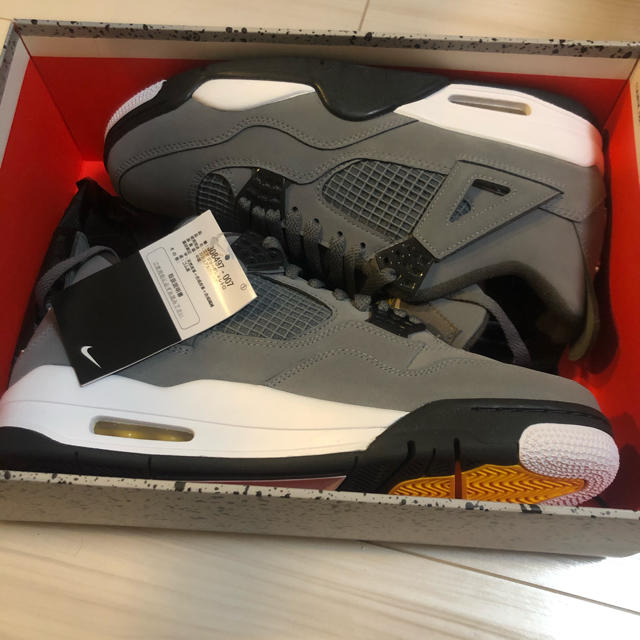 AIR JORDAN 4 RETRO