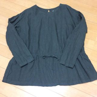 イデー(IDEE)のpool いろいろの服 ギャザーブラウス チャーコル(シャツ/ブラウス(長袖/七分))