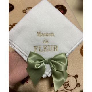 メゾンドフルール(Maison de FLEUR)のMaison de FLEUR ビックリボンタオルハンカチ(ハンカチ)