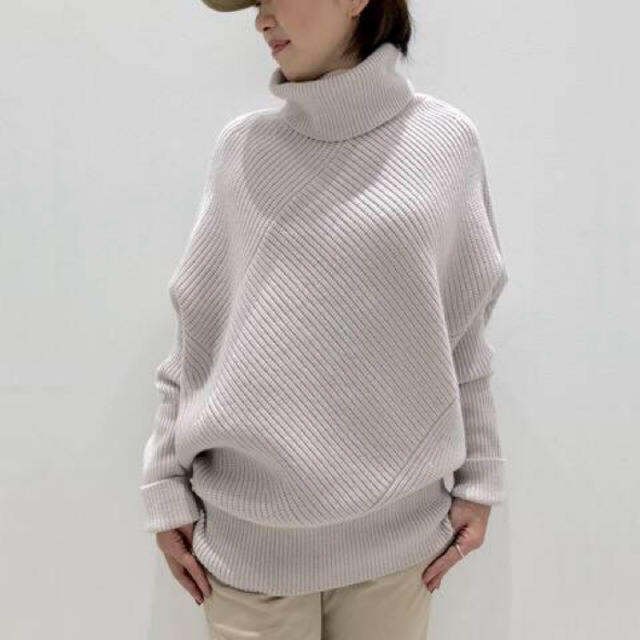 レディースアパルトモン   タートルネック Asymmetry Knit◆  ベージュ