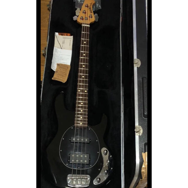 Musicman stingray HS ベース