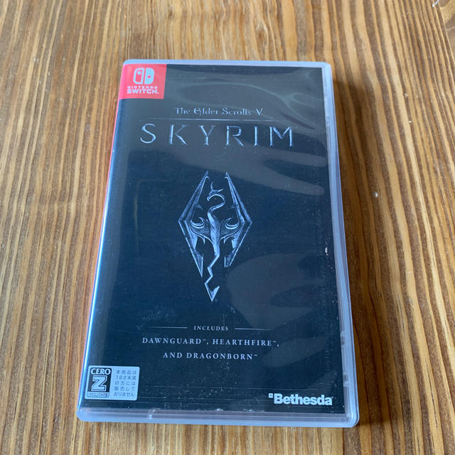 Nintendo Switch(ニンテンドースイッチ)のThe Elder Scrolls V： Skyrim ✩.*˚ スカイリム エンタメ/ホビーのゲームソフト/ゲーム機本体(家庭用ゲームソフト)の商品写真