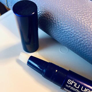 シュウウエムラ(shu uemura)の💗shu uemuraインスタントスポッツブライトナー美容液コンシーラー値下げ(コンシーラー)