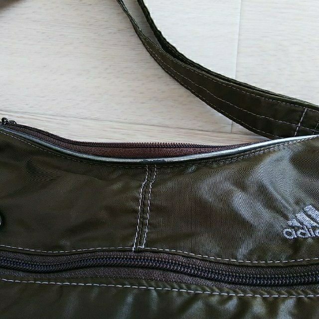 adidas(アディダス)のadidasのショルダーバッグ レディースのバッグ(ショルダーバッグ)の商品写真