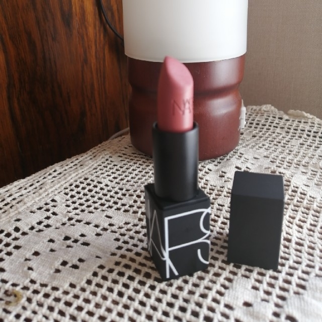 NARS(ナーズ)のNARS ナーズ リップスティック 2913 ピンクローズ コスメ/美容のベースメイク/化粧品(口紅)の商品写真