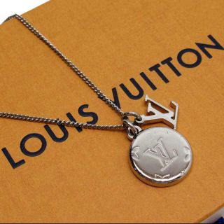 ヴィトン(LOUIS VUITTON) メンズアクセサリーの通販 1,000点以上 | ルイヴィトンのメンズを買うならラクマ